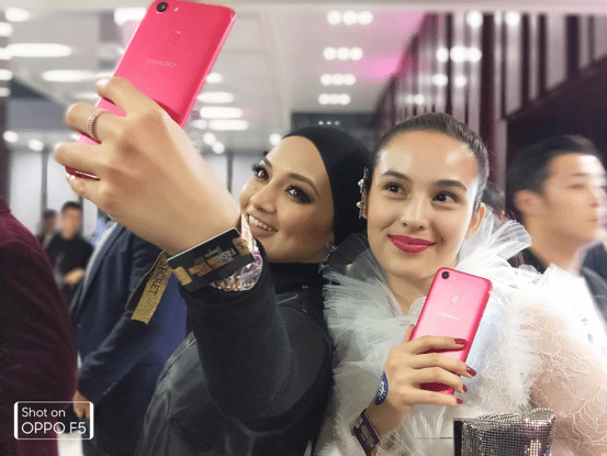 Neelofa