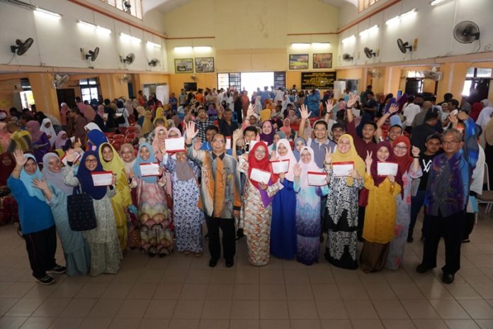 10 Sekolah Terbaik SPM 2017 Bagi SBP & MRSM