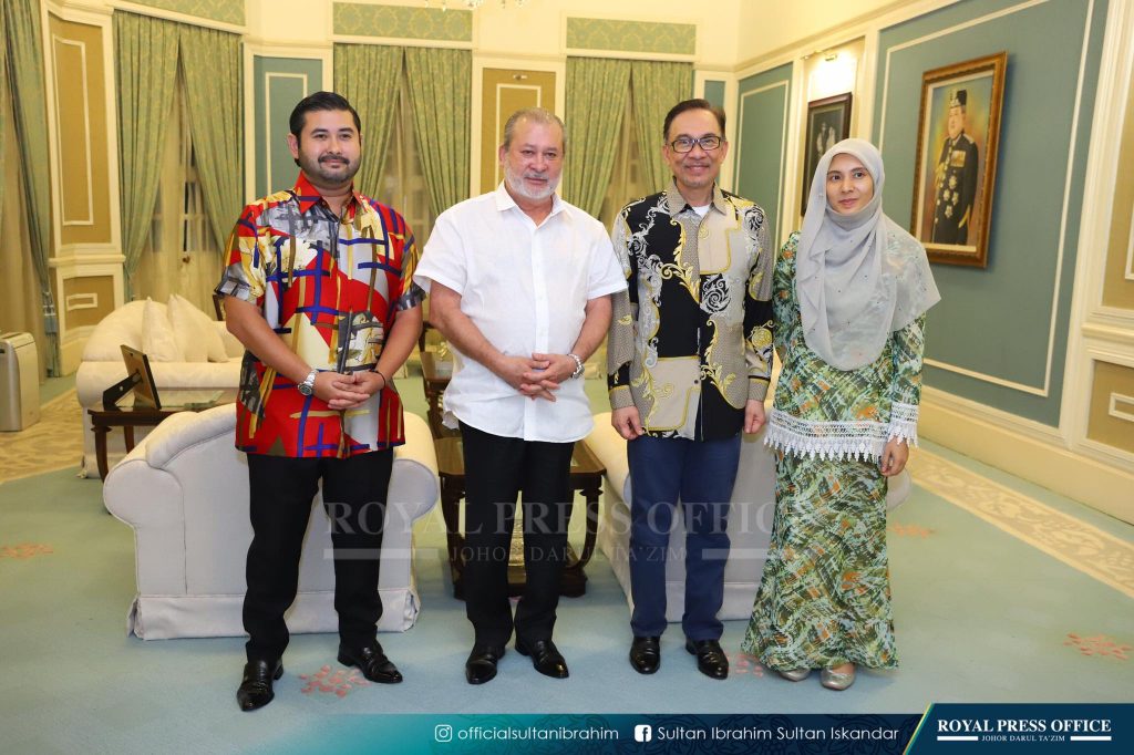 anwar menghadap Sultan Johor