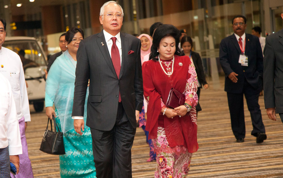 peti besi najib razak